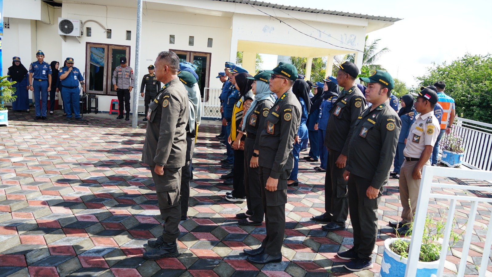 Karantina NTB Terlibat Aktif dalam Posko Natal 2025 dan Tahun Baru 2026 baik di Bandara maupun Pelabuhan